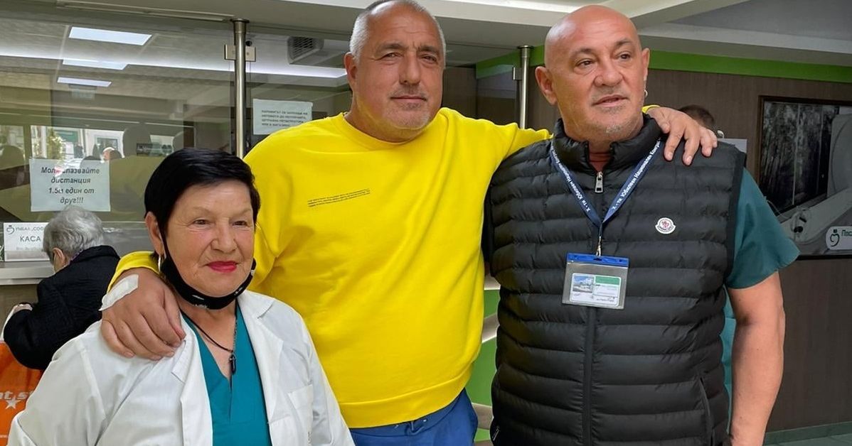 Бойко Борисов беше официално изписан от Клиниката по артроскопска травматология