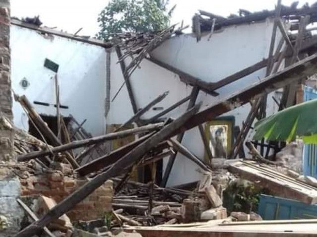 Силно земетресение разтресе Индонезия, има загинал (СНИМКИ) - Труд