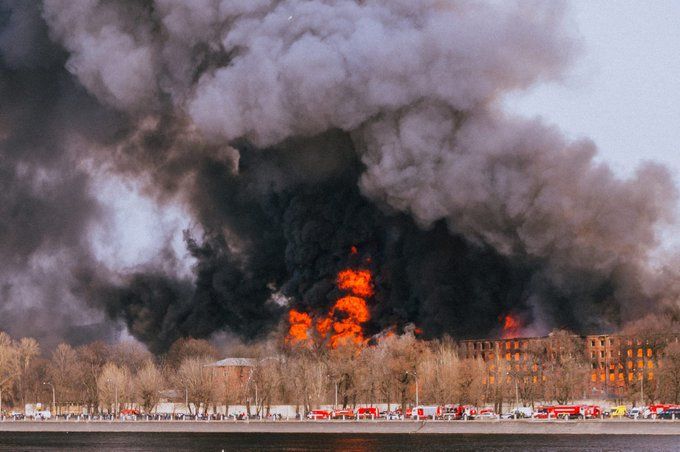 Пожар обхвана историческа сграда в Санкт Петербург, предаде ТАСС.Огънят във