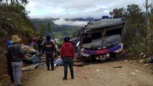 Най малко 20 души загинаха при катастрофа на автобус в Перу