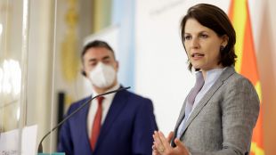 Австрийският министър за Европа и конституцията Каролине Едщадлер призова България