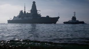 Два британски военни кораба ще влязат в Черно море през