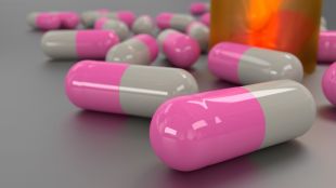 Британският регулатор одобри нов препарат за лечение на COVID 19 Правителството поръча