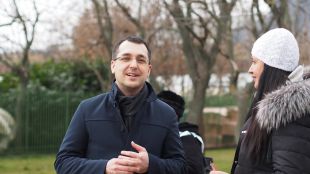 Румънският министър на здравеопазването Влад Войкулеску бе глобен 1500 леи