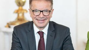 Здравният министър на Австрия Рудолф Аншобер подаде оставка Пред журналисти