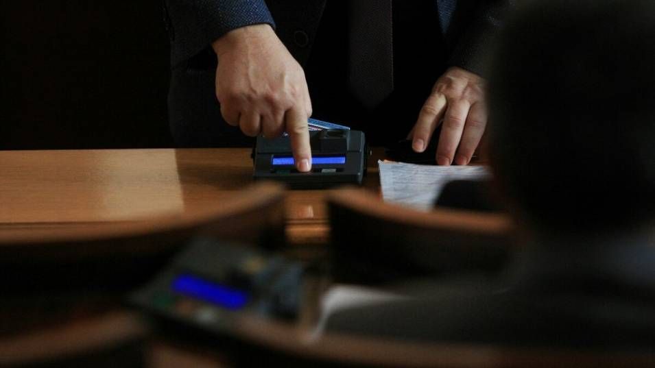 Депутатите окончателно гласуваха промените в Изборния кодекс, внесени от Има