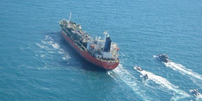 Иран освободи южнокорейския танкер „Ханкук Чеми“ и неговия екипаж, които
