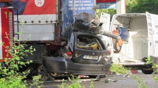 Катастрофа в спрял ТИР на изхода на РусеМиляй карала автомобила