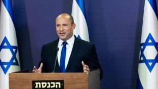 Премиерът на Израел Нафтали Бенет е дал положителна проба за