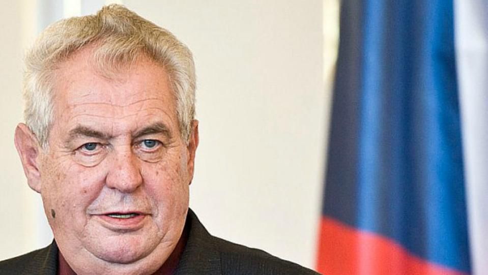 Заради обявяването на Чехия за неприятелска държаваЧешкият президент Милош Земан