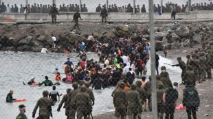 Близо 8000 мигранти са пристигнали от вчера сутринта в испанския