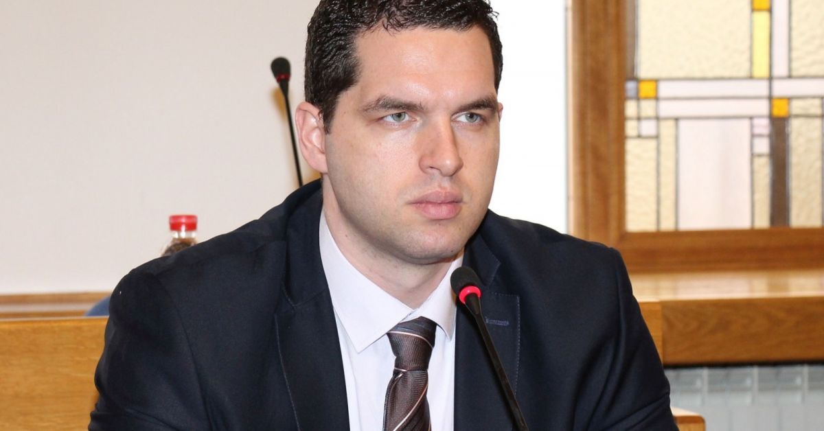 Общинският съветник от БСП Николай Николов настоява за спешна сесия
