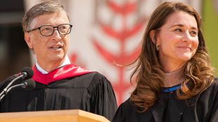 Основателят на Майкрософт Бил Гейтс и неговата съпруга Мелинда се