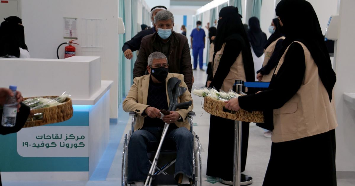 Саудитските власти съобщиха, че ваксинацията срещу КОВИД-19 ще бъде задължителна