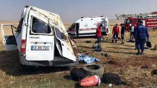 Микробус с 56 мигранти катастрофира в окръг Ван Източна Турция