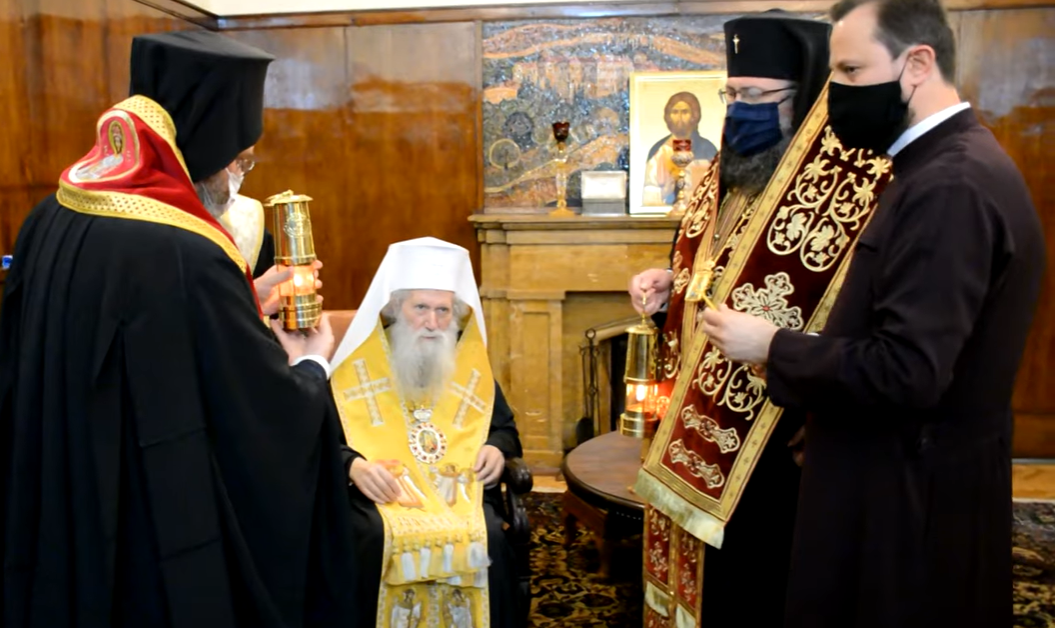 Негово Светейшество Българският патриарх Неофит получи Благодатния огън от Йерусалим,