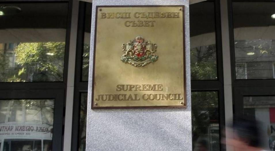 При закрити врата прокурорската колегия на Висшия съдебен съвет изслушва
