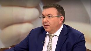 Председателят на парламентарната комисия по здравеопазване проф Костадин Ангелов сигнализира