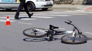 17 годишен велосипедист е починал на място след катастрофа с лек
