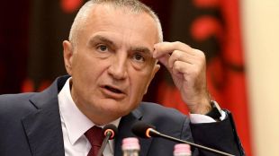 Албанският парламент гласува в четвъртък да отстрани от длъжност президента