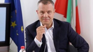 Министърът на културата вини генералния директор на БНТ в лобизъмУС