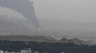 Голям пожар избухна в рафинерия в южната част на иранската