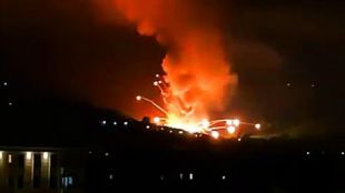 Серия силни експлозии разтърсиха тази нощ фабриката за боеприпаси Слобода