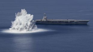 Американският флот проверява готовността на плавателните си съдове за битка За