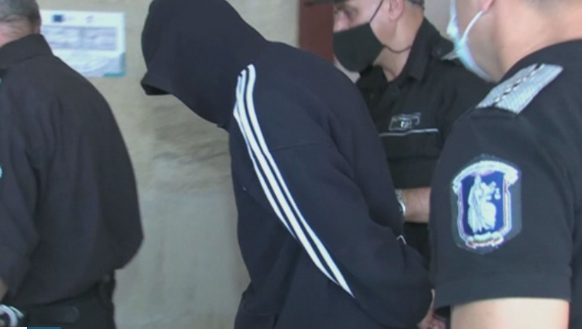 40-годишният бивш полицай, задържан за банковия обир в Дупница, се