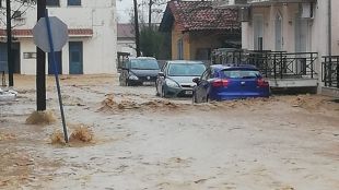 Части от Гърция бяха засегнати от силна буря събота вечерта
