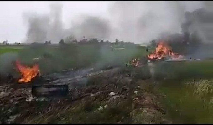 Най-малко 12 души са загинали при катастрофа на военен самолет