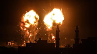 Израел нанесе снощи въздушни удари в ивицата Газа за втори