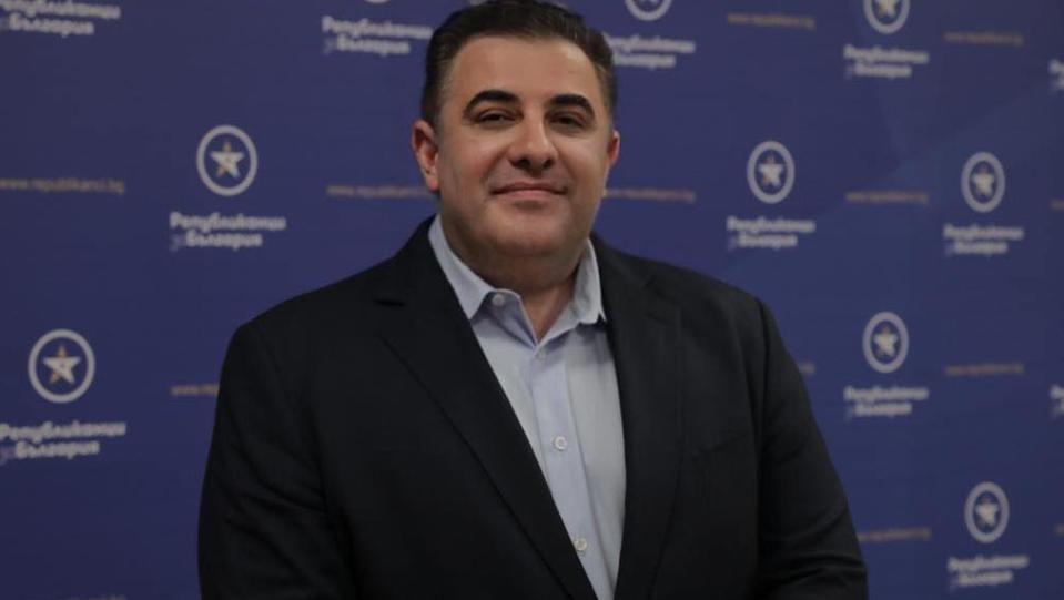 Бизнесменът и заместник-председател на „Републиканци за България“ напуска партията на