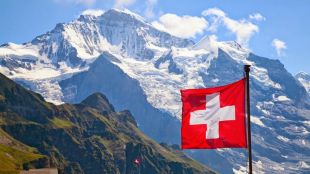 Ледниците в Швейцария са загубили 10 от обема си само