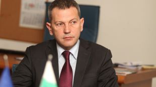 Министърът на транспорта информационните технологии и съобщенията Георги Тодоров освободи