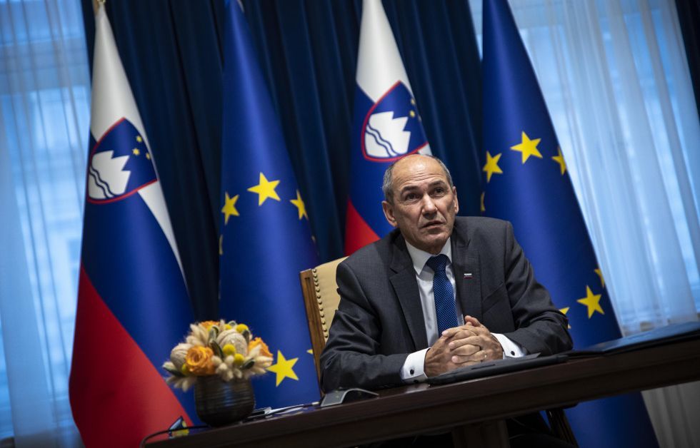 Премиерът на Словения Янез Янша проведе пресконференция след обръщението си