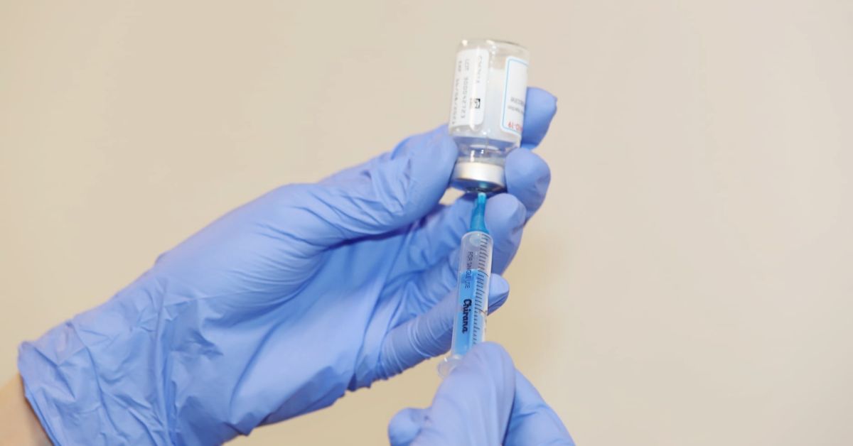 Коронавирусните ваксини демонстрират ясно намаляване на ефективността спрямо варианта на
