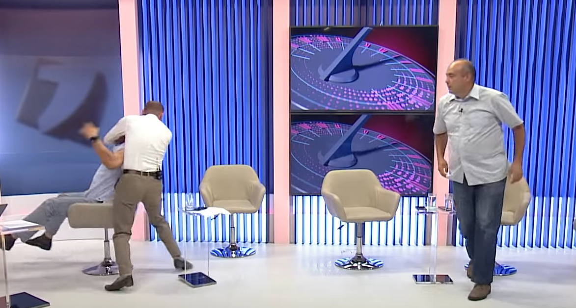 Молдовските политици Сергиу Тофилат и Генадий Косован шокираха телевизионните зрители,