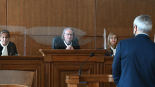 Лозан Панов гледа дело по жалба срещу изборите във ВАдвСАдвокат
