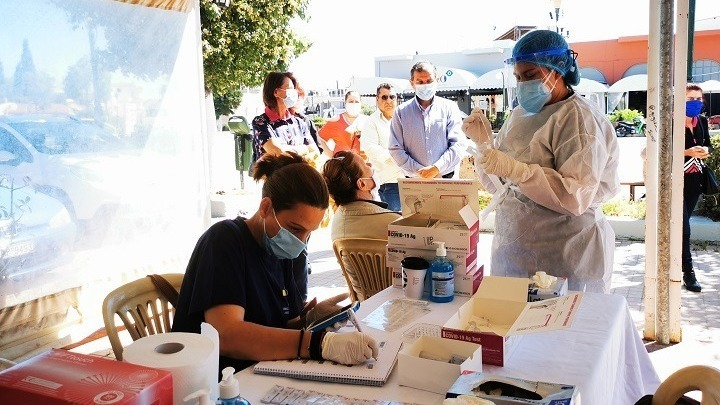Новите случаи на коронавирусна инфекция в Гърция преминаха прага от