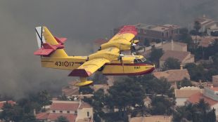 Голям горски пожар избухна в испанската провинция Аликанте в неделя