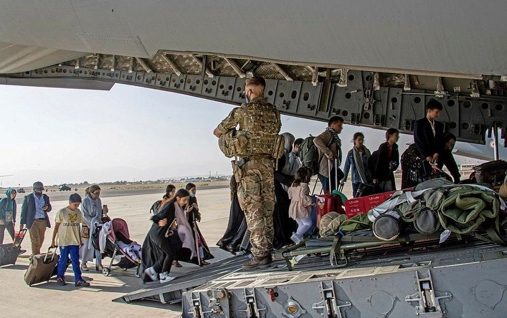 Престрелка избухна днес между афганистанските сили за сигурност и неизвестни