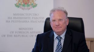 Министърът на външните работи Светлан Стоев проведе днес телефонен разговор