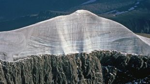 Височината на южния връх на планината Кебнекайсе намаля с два