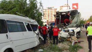Над 30 души са ранени при автобусна катастрофа в турския