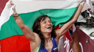 Президентът Румен Радев поздрави Стойка Кръстева за спечеления златен медал