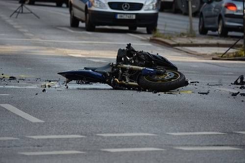 Мотоциклетист без книжка пострада при пътен инцидент в Русе, съобщиха