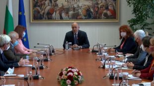 Започна срещата между президента Румен Радев и ръководството на ЦИК