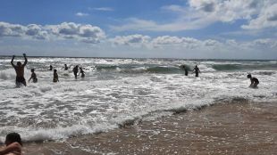 Българи закриват лятото по Северното ЧерномориеНа Златни пясъци офертите ол
