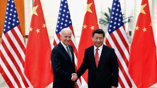 Президентът на САЩ Джо Байдън разговаря с китайския лидер Си